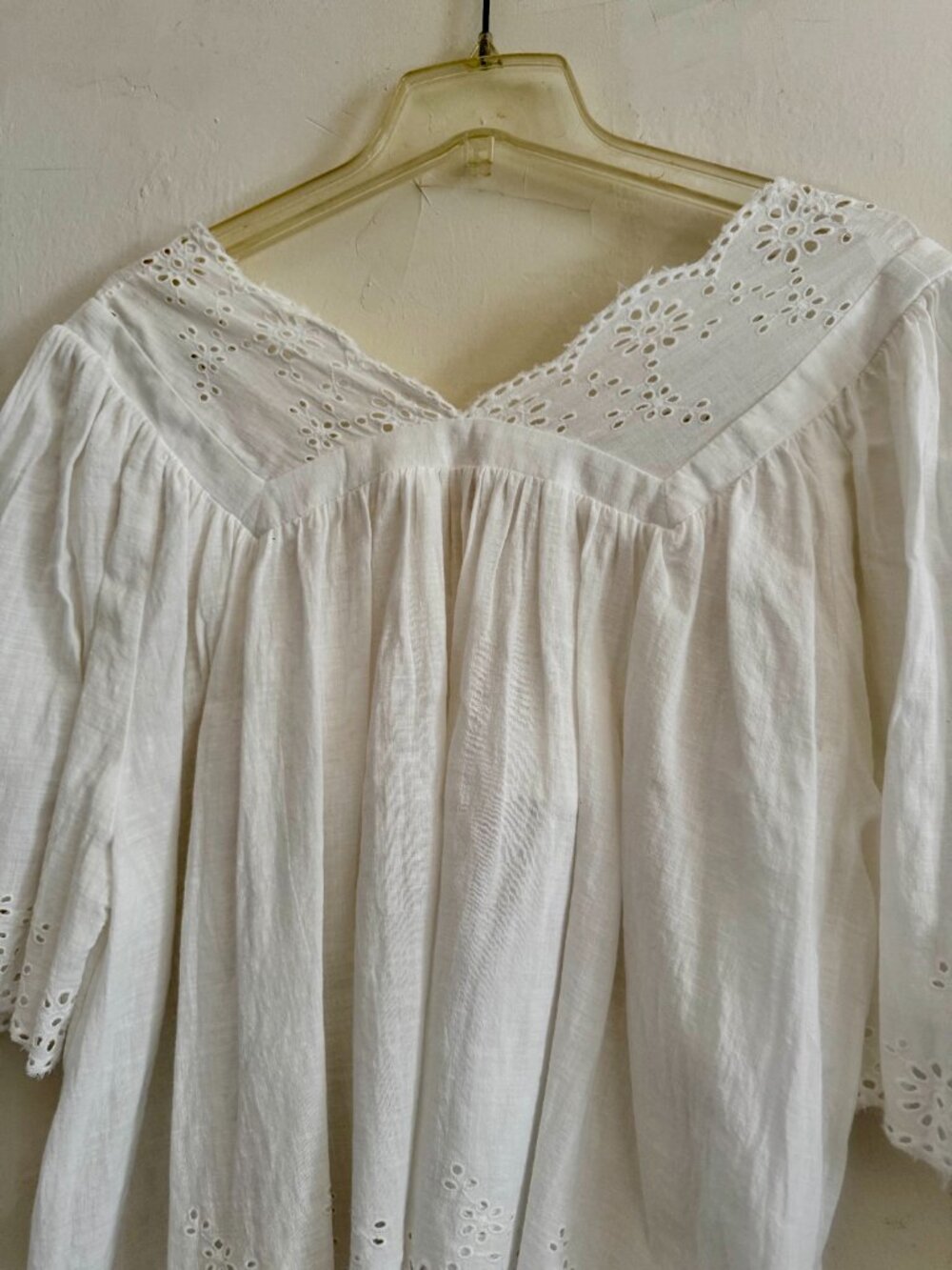 Free People Cotton Costa Eyelet Bohemian Peasant Top Size M - Picture 6 of 8